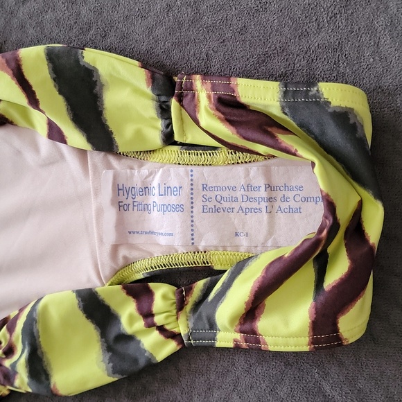 Victoria's Secret Bikini Green Bottoms - Picture 4 of 5